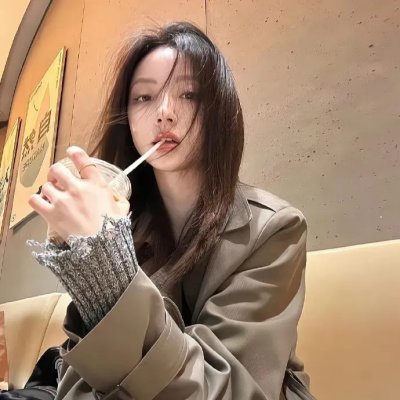 只在那里发光